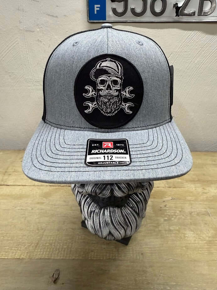 Bearded Skull Mechanic Trucker Hat – Fun Gift for Beard Lovers