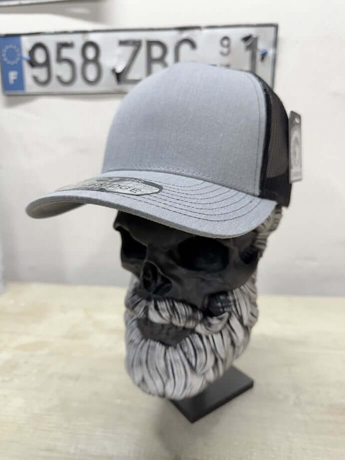 Grey/black
