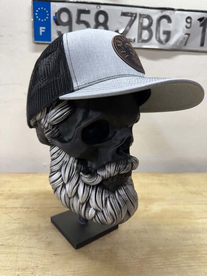 Grey/black
