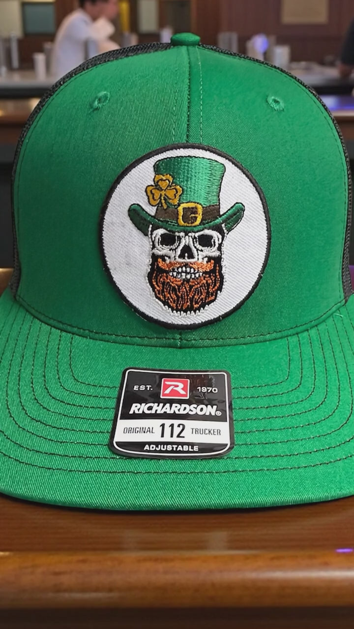 St Patrick’s Day Lucky Beard Skull Trucker Hat for Men